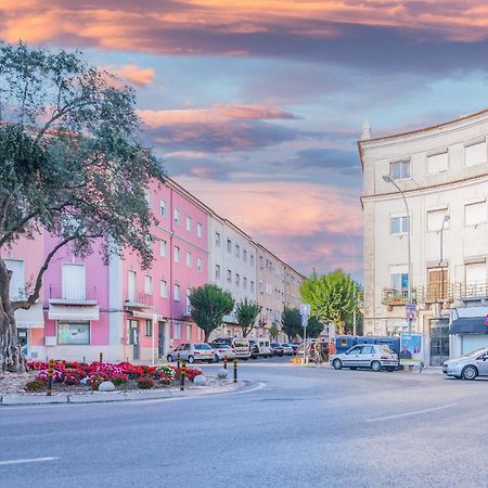 April Square By Lisbon With Sintra Hotel Амадора Екстериор снимка