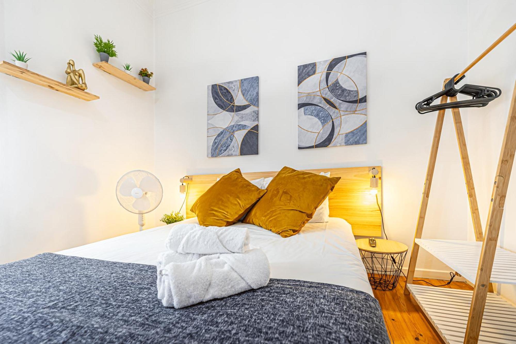 April Square By Lisbon With Sintra Hotel Амадора Екстериор снимка